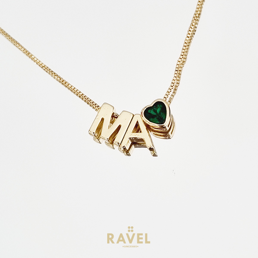 CADENA 2LETRAS DORADAS & CORAZON SOLITAIRE VERDE