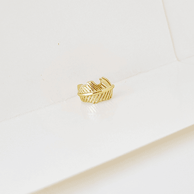 EARCUFF HOJITA DORADA CHER