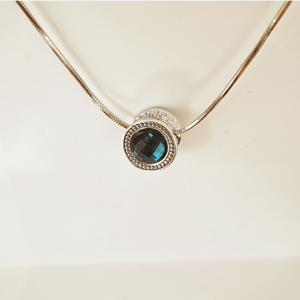 cadena fulgor verde divina