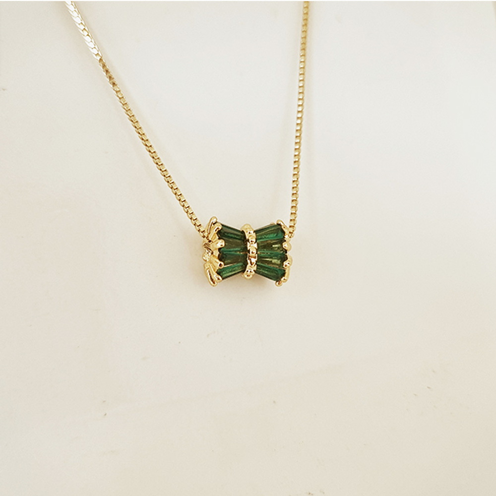 cadena fulgor verde rombo divina