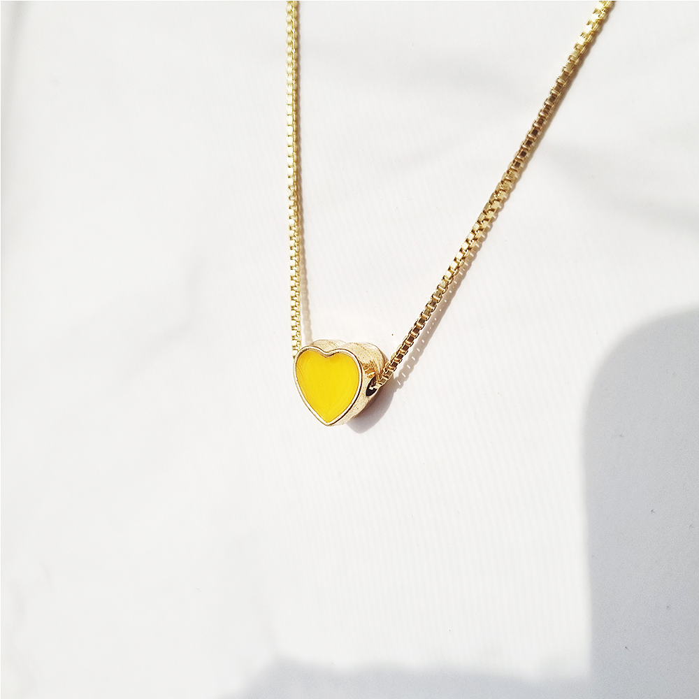 cadena corazon esmalte amarillo