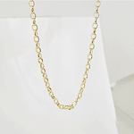 collar ovalado dorado