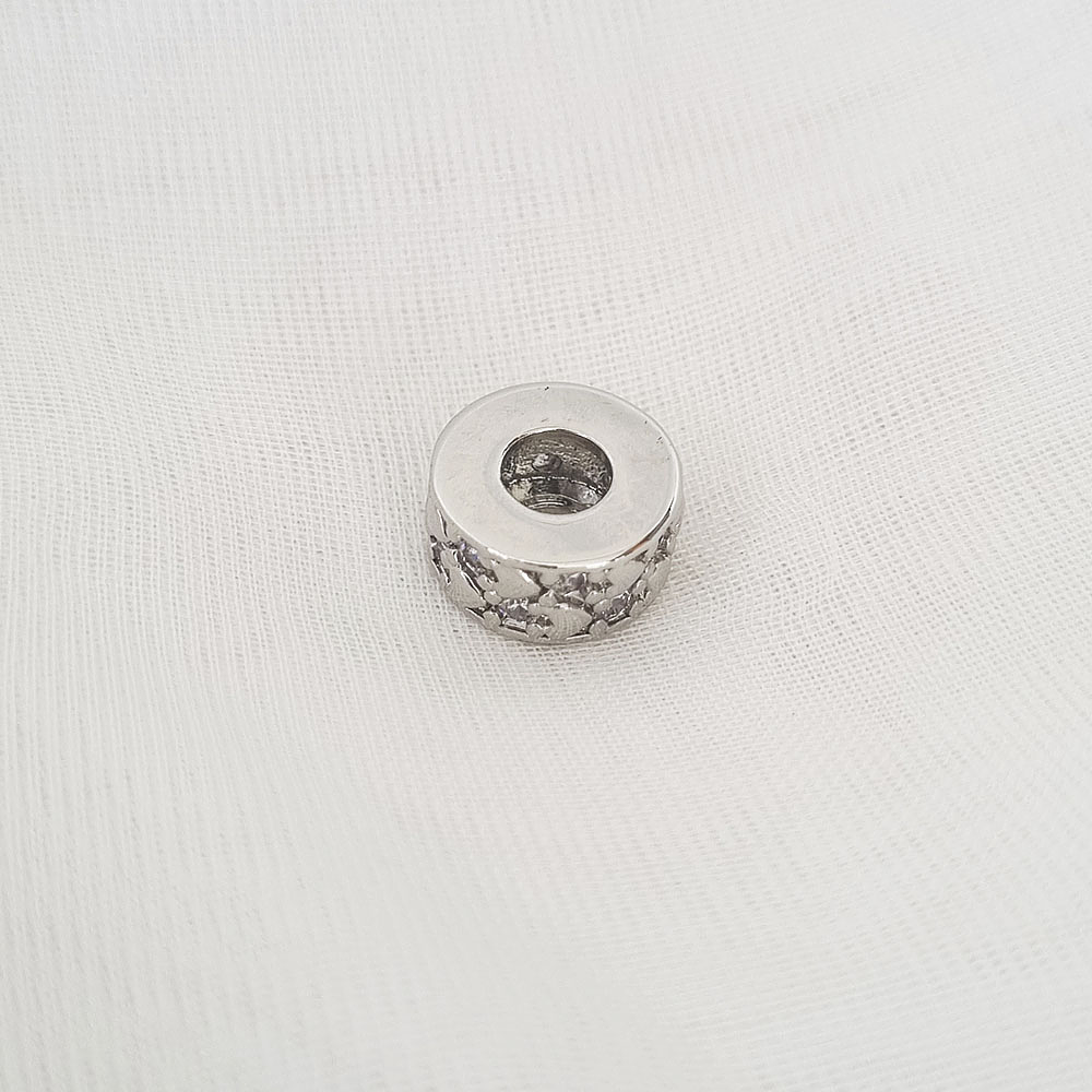 CHARM PANDOR ARO BRILLANTE PLATA