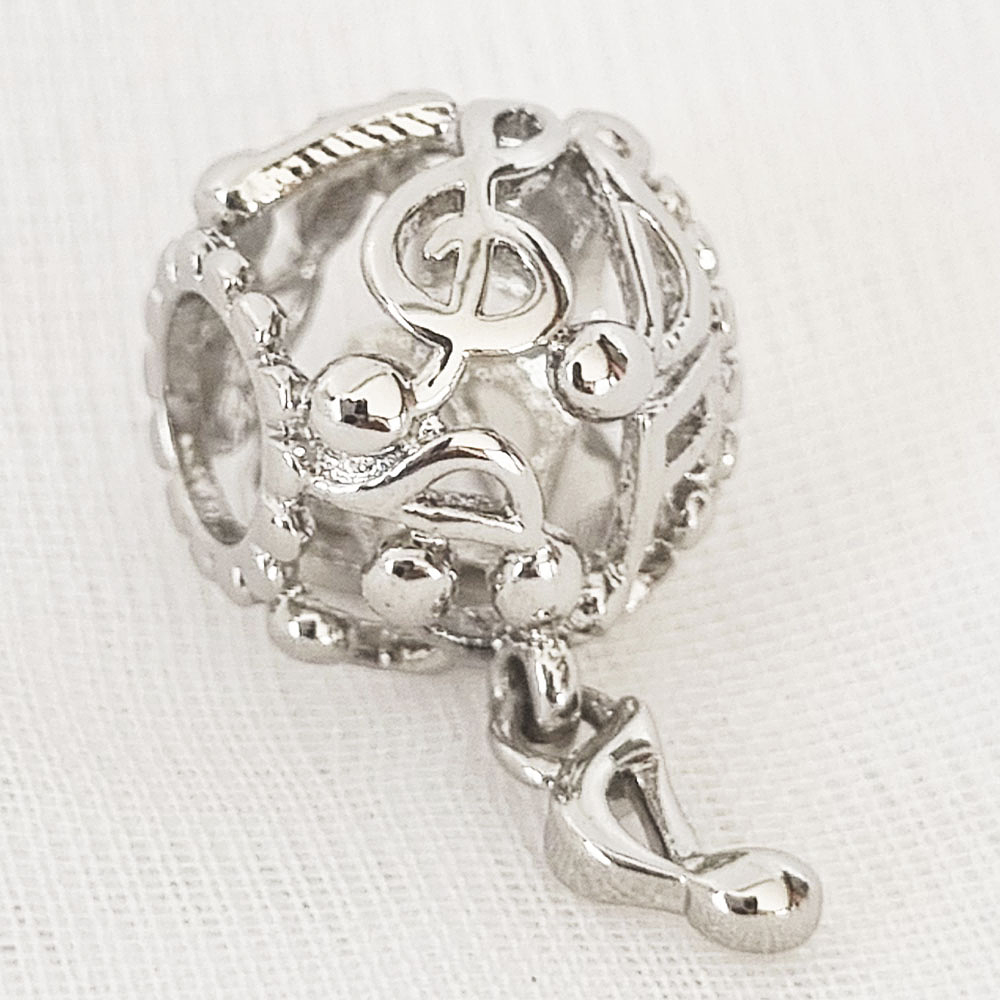 CHARM PANDOR MUSICA PLATEADA