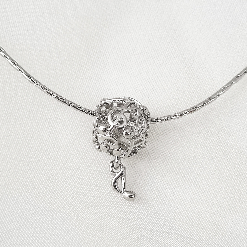 COLLAR PANDOR MUSICA PLATEADA