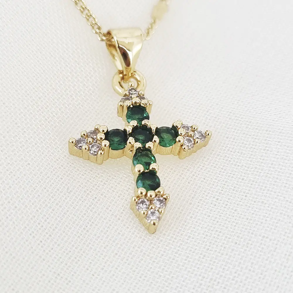 CADENA CRUZ ROMANA VERDE 