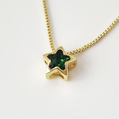 CADENA ESTRELLA SOLITAIRE VERDE