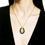 CADENA VIRGEN MILAGROSA MOSTACILLA NEGRA