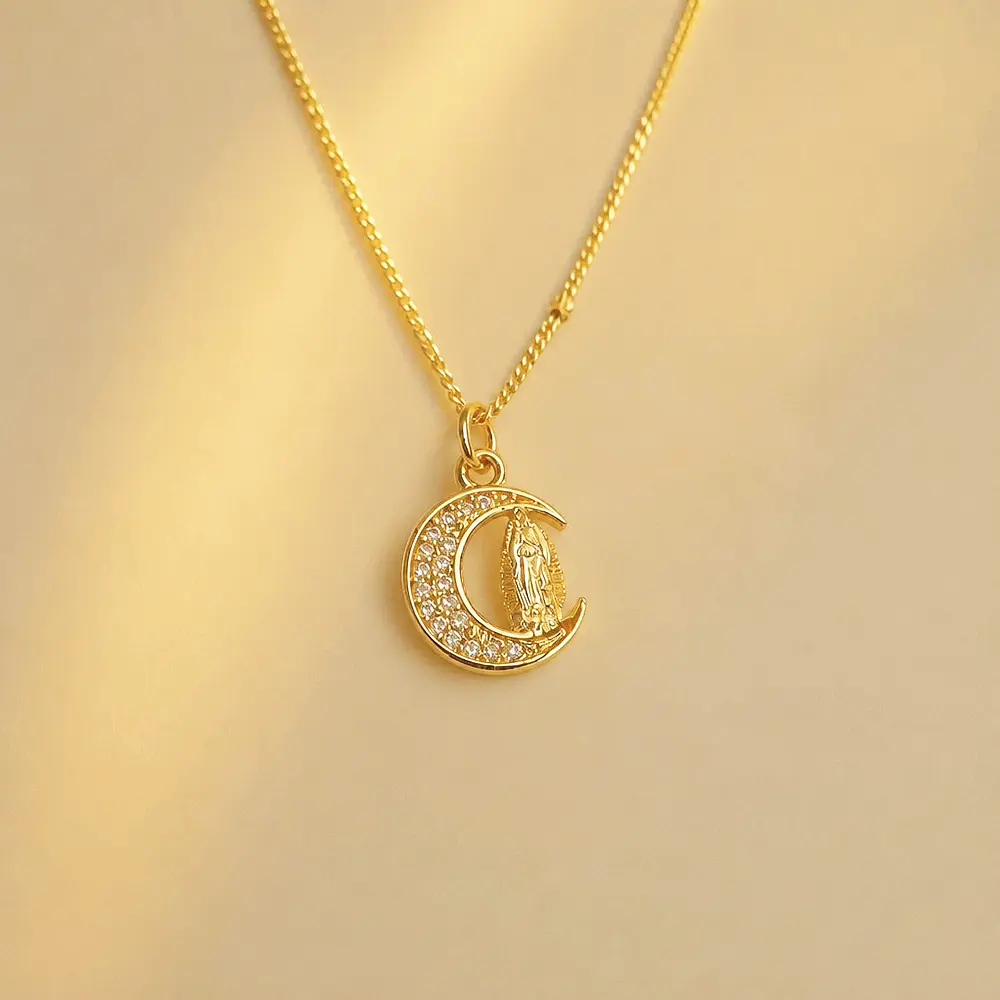 CADENA VIRGEN GUADALUPE MEDIALUNA BRILLANTE