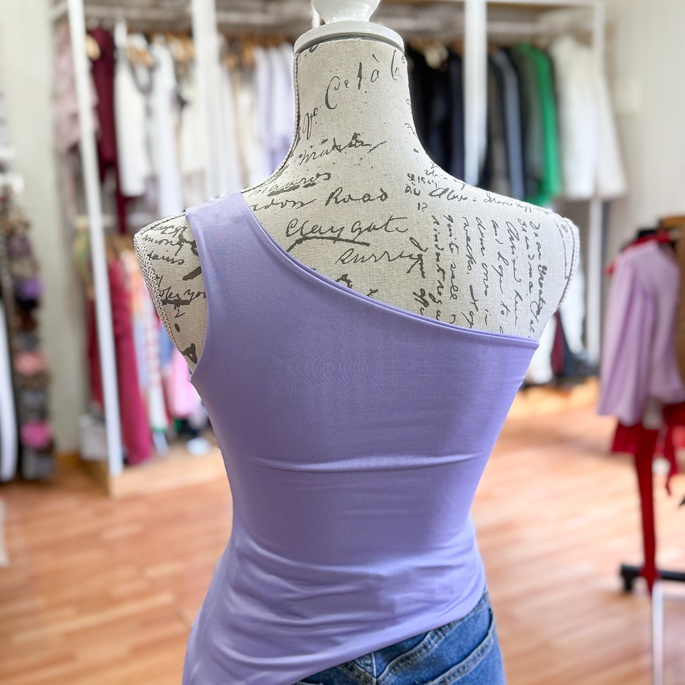 Isadora Top Asimétrico Ajustable Lila 