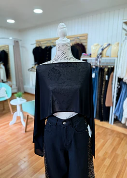 Capa Oversize Malla Negro