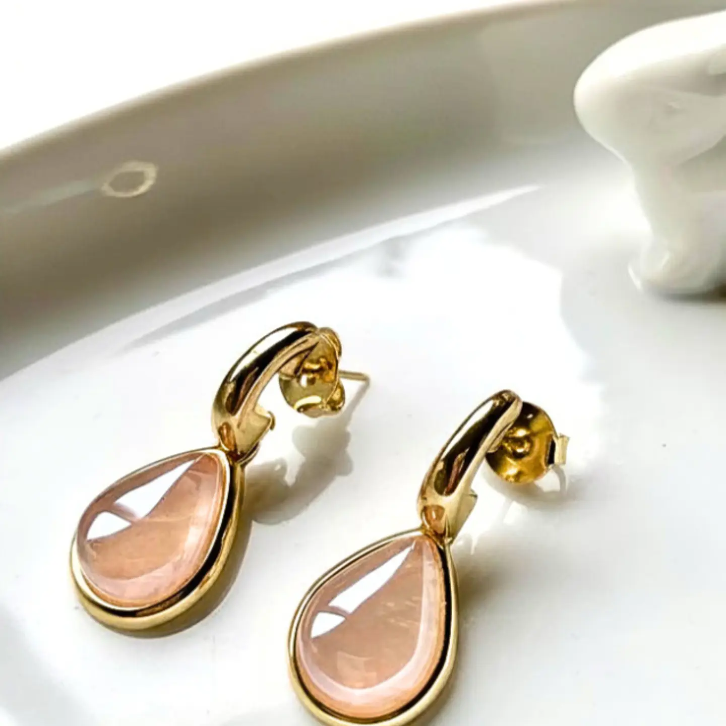 Aros bañados en oro con efecto perlado 1