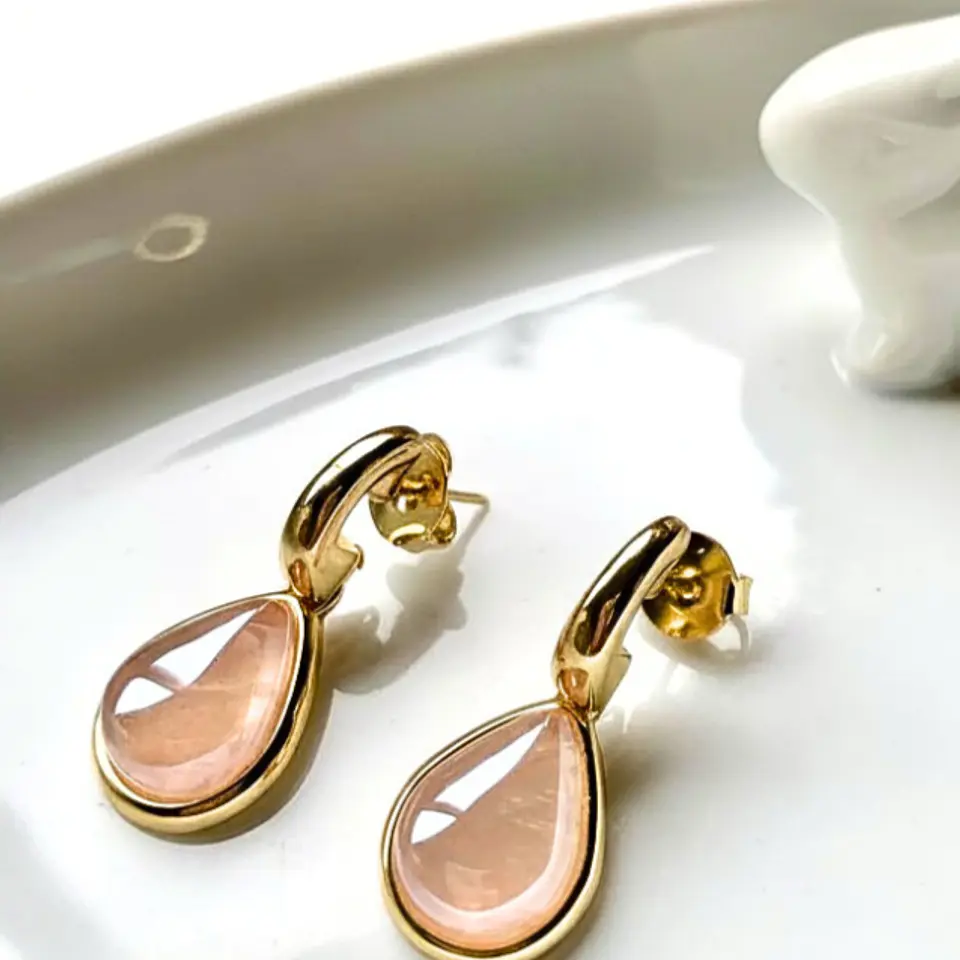 Aros bañados en oro con efecto perlado 1