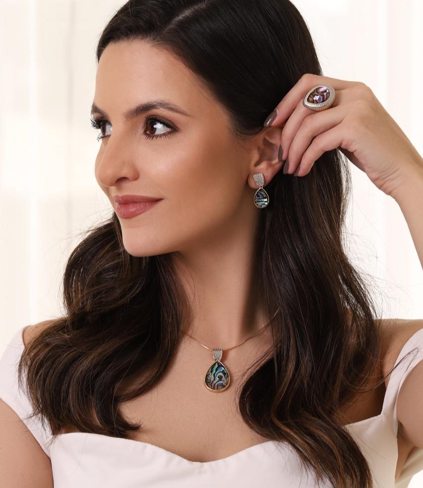Conjunto de nácar de Abalón bañado en oro 18 K