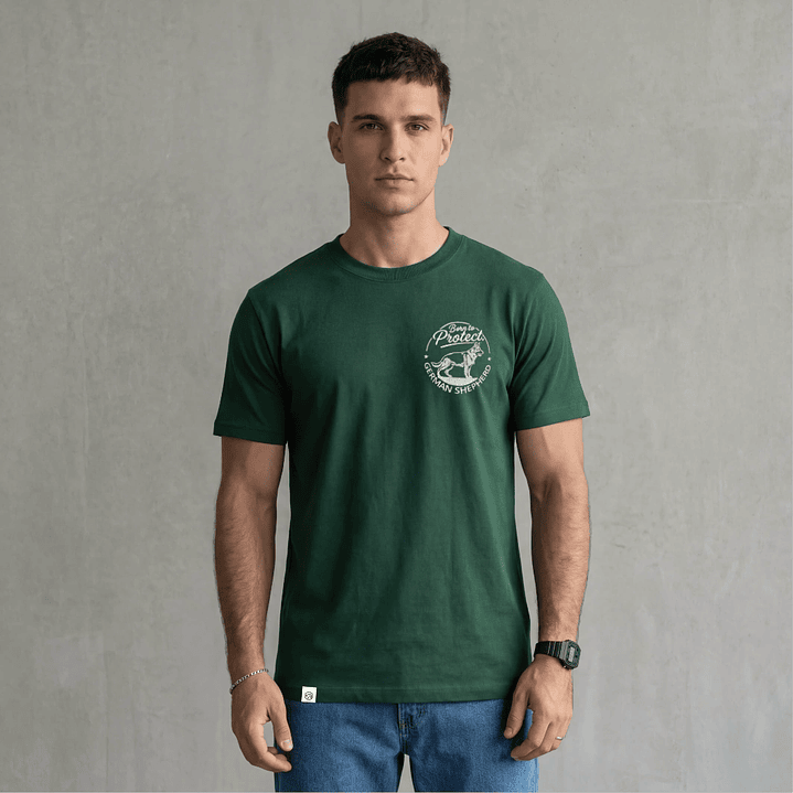 Camiseta Bordado Pastor Alemán - Regular Fit 4
