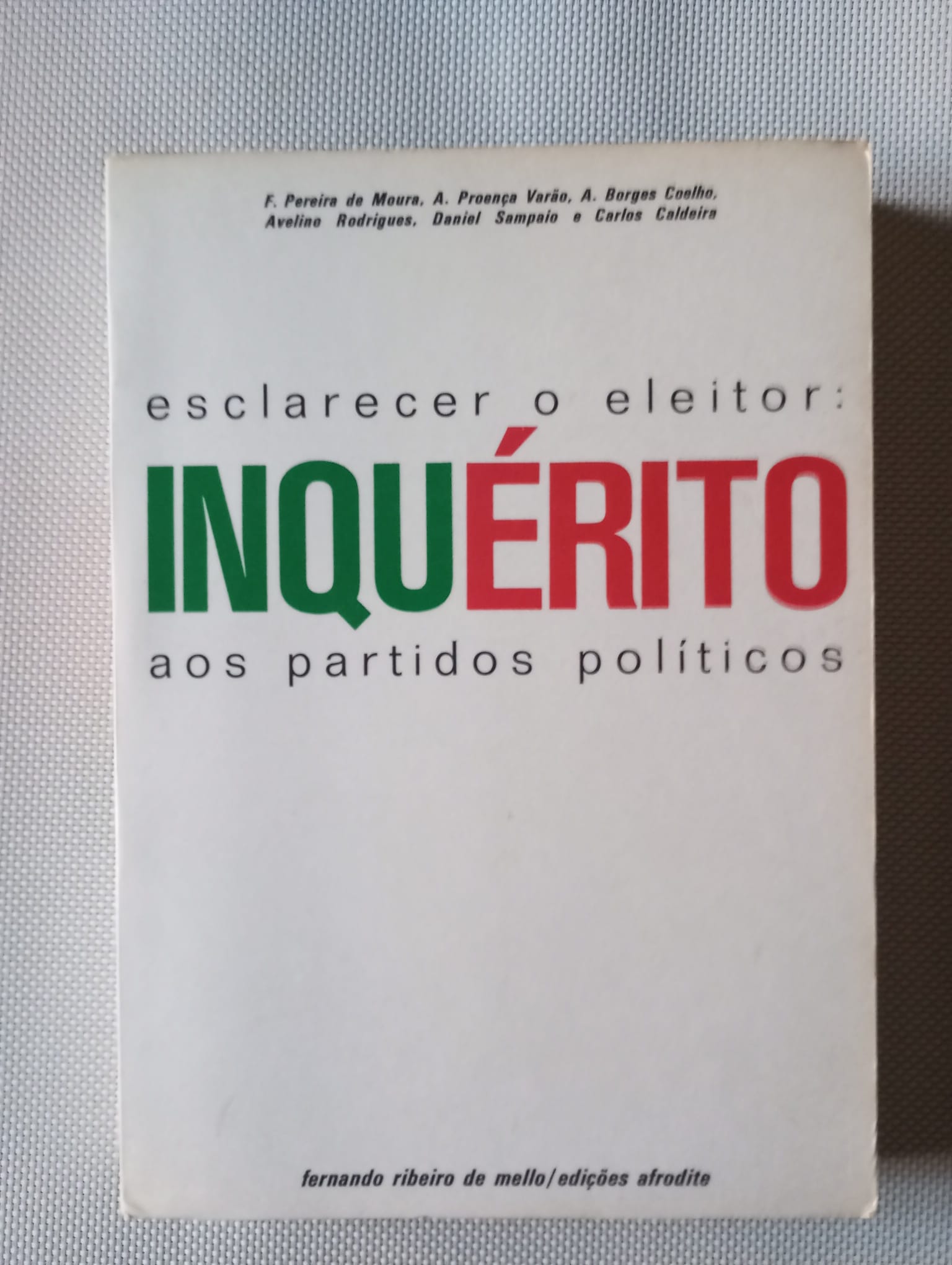 Esclarecer o eleitor: Inquérito aos partidos políticos