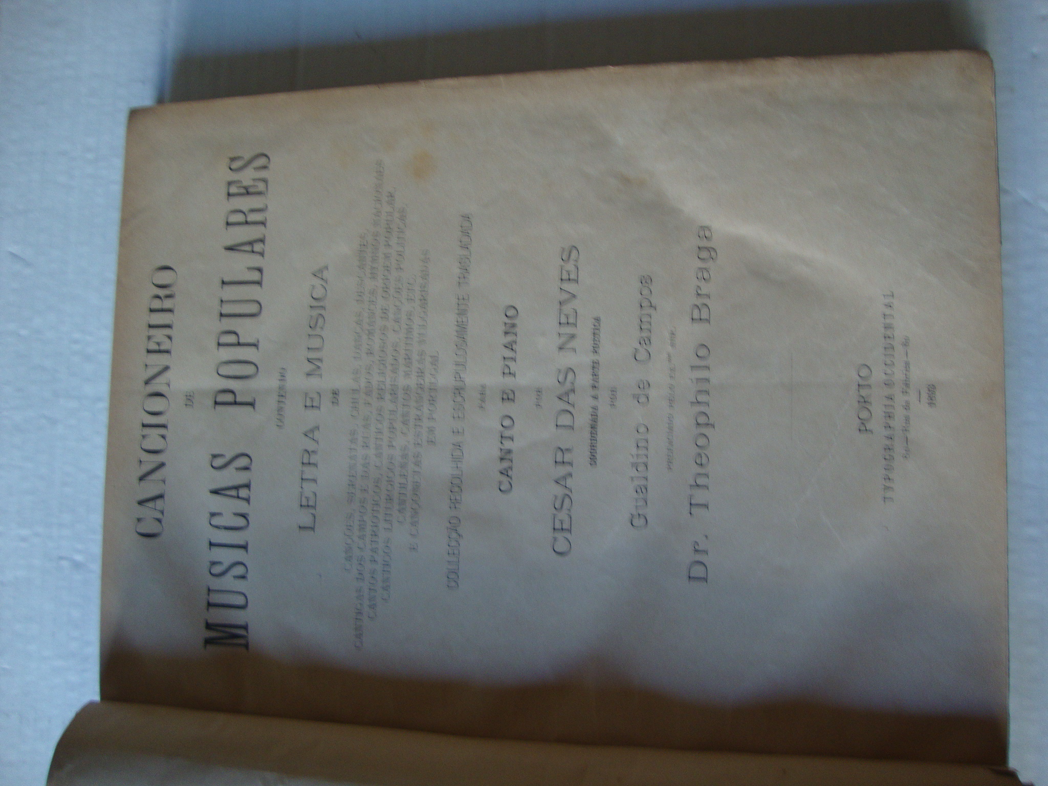 Cancioneiro de músicas populares para canto e piano