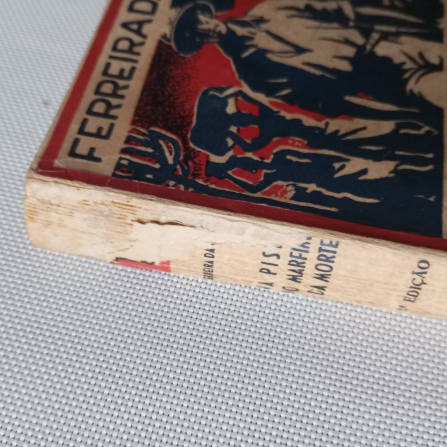 Pedra do feitiço- Reportagens africanas escritas e vividas