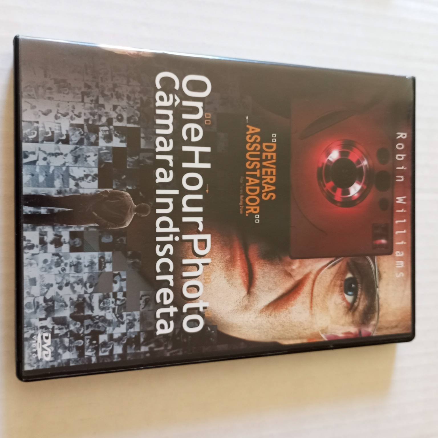 One hour photo/ Câmara indiscreta