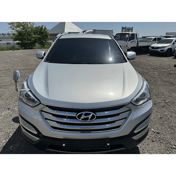 2014 HYUNDAI SANTAFE - 4WD, 7 SEATS, REAR CAMERA 9