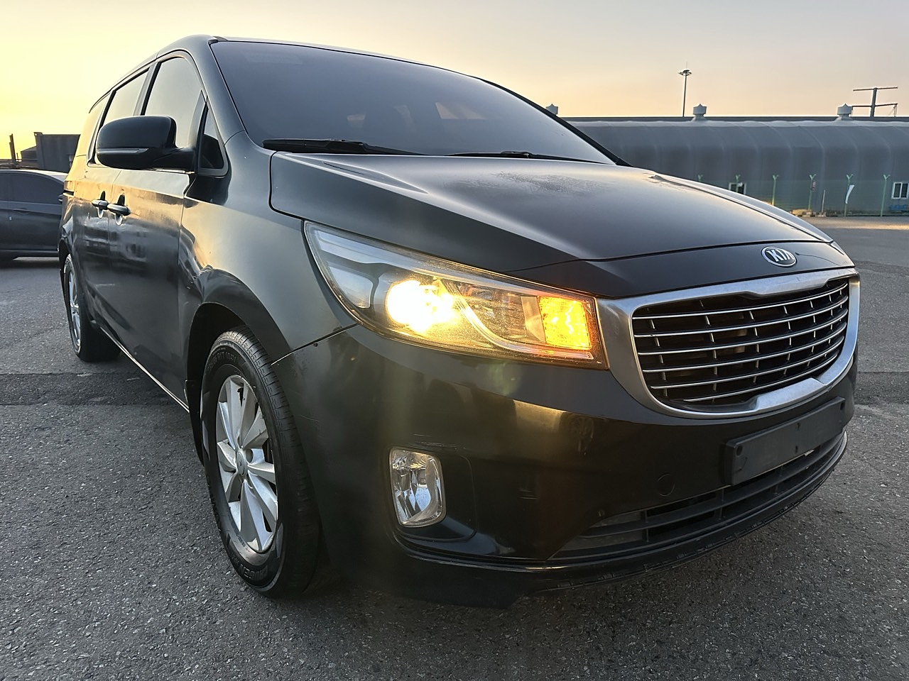 2017 Kia All New Carnival 11SEAT/R.CAM/NAV/S*KEY 7