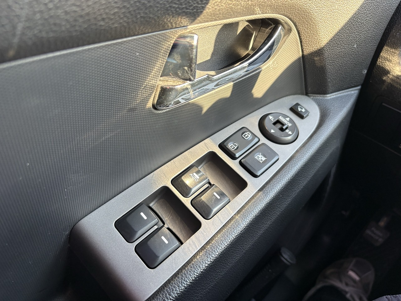 2015 Kia The New Sportage R 2.0/2WD/S*KEY/R*CAM/DIESEL 39