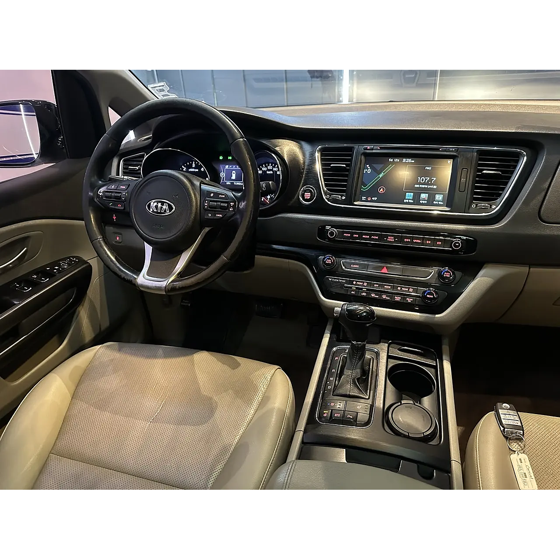 KIA ALL NEW CARNIVAL 2016 / 9 PASAJEROS / DIESEL / PUERTA ELECTRICA / SUNROOF 10