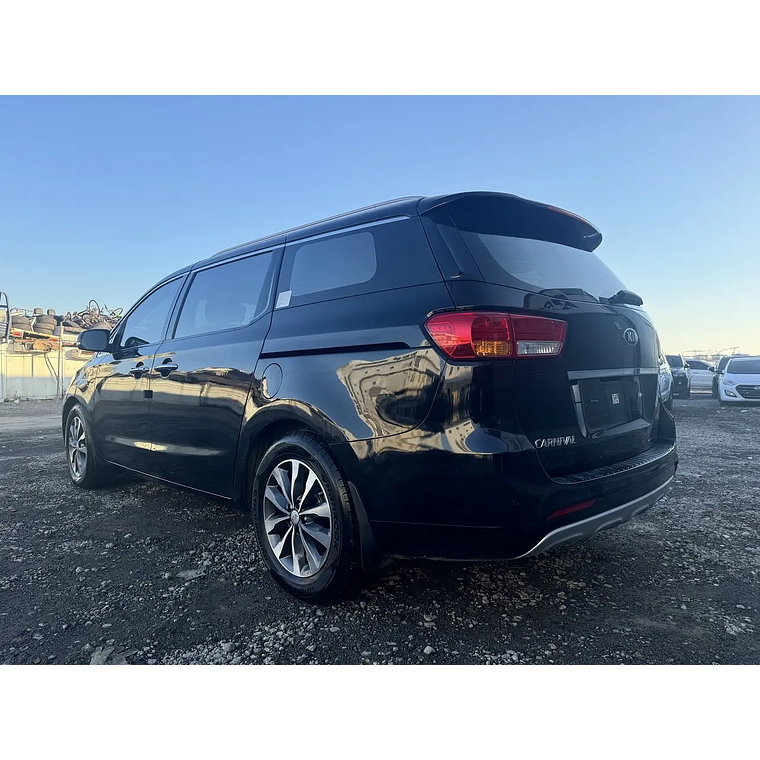 KIA ALL NEW CARNIVAL 2017 DOUBLE SUNROOF / PANTALLA / DIESEL / 9 PASAJEROS 3