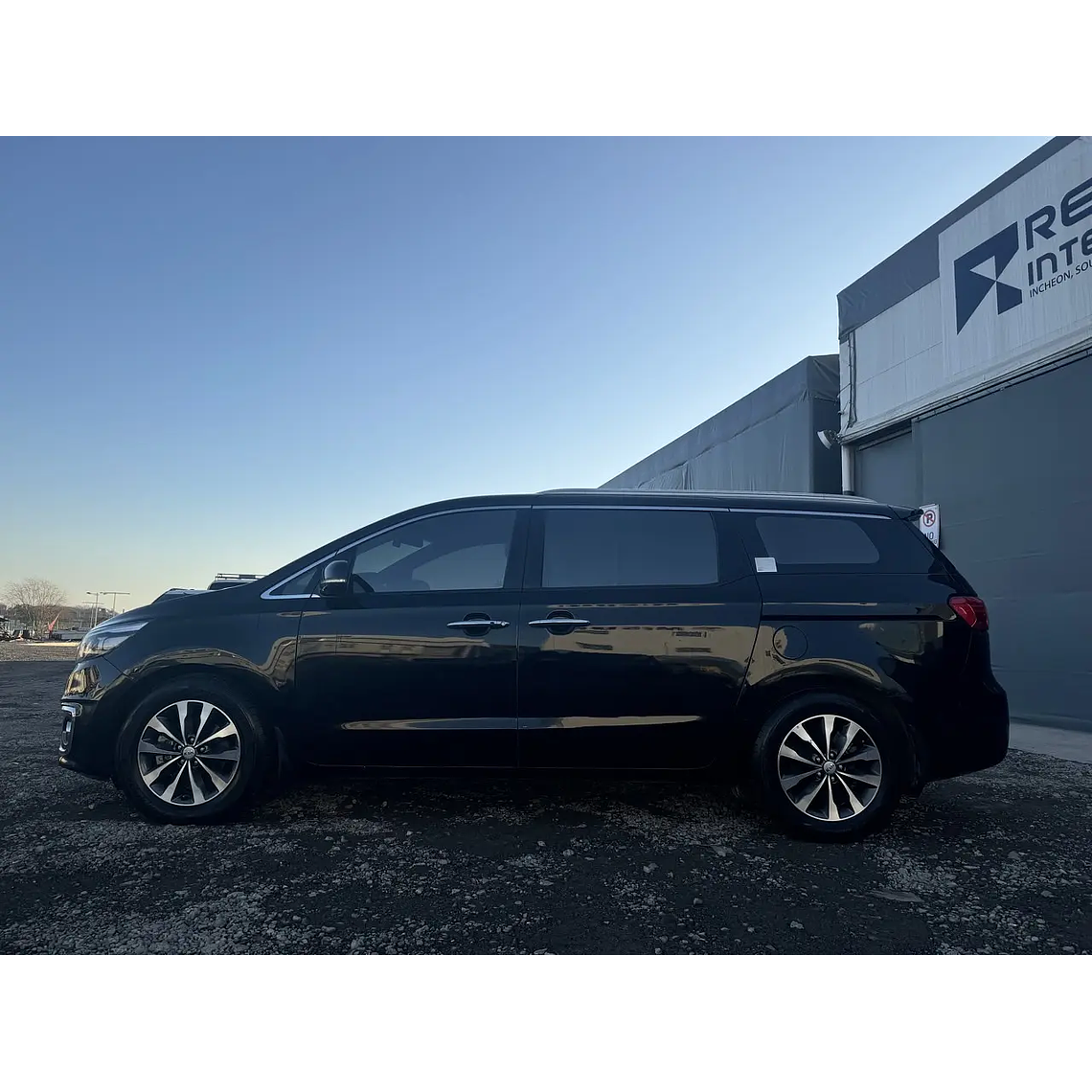 KIA ALL NEW CARNIVAL 2017 DOUBLE SUNROOF / PANTALLA / DIESEL / 9 PASAJEROS 6