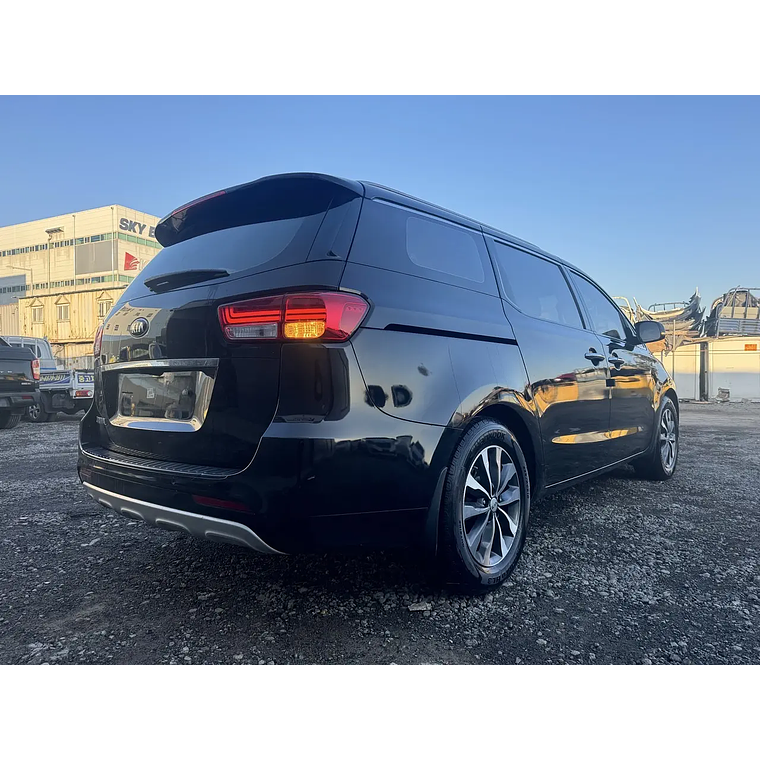 KIA ALL NEW CARNIVAL 2017 DOUBLE SUNROOF / PANTALLA / DIESEL / 9 PASAJEROS 4