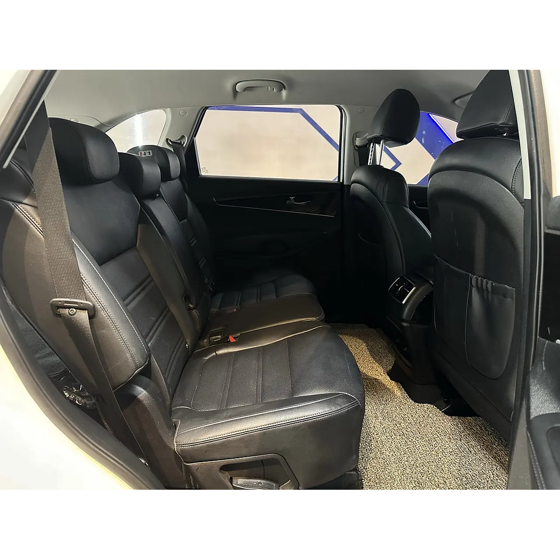 KIA SORENTO 2019 / CAMARA R / 7 PASAJEROS / 2.2 CC / 2WD / DIESEL 11