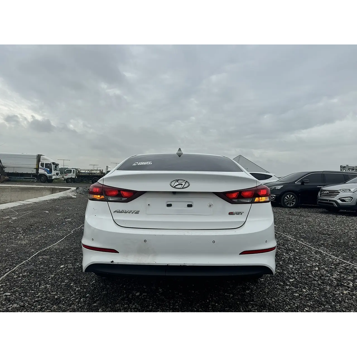 HYUNDAI AVANTE AD 2016 DIESEL 1,6VGT FULL EQUIPO 2