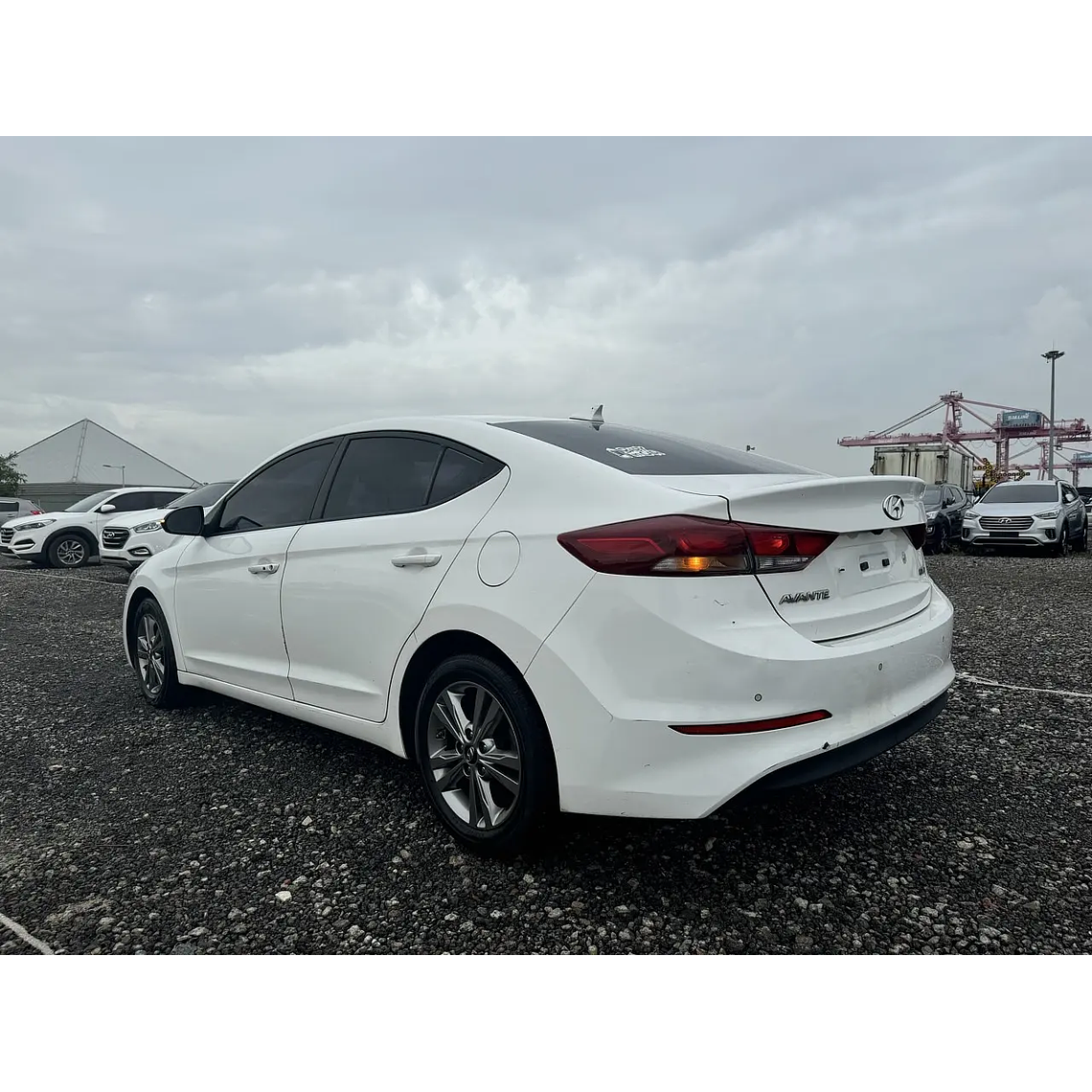 HYUNDAI AVANTE AD 2016 DIESEL 1,6VGT FULL EQUIPO 3