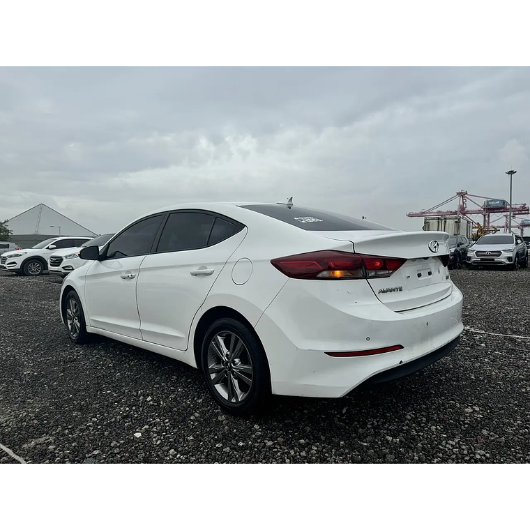 HYUNDAI AVANTE AD 2016 DIESEL 1,6VGT FULL EQUIPO 3