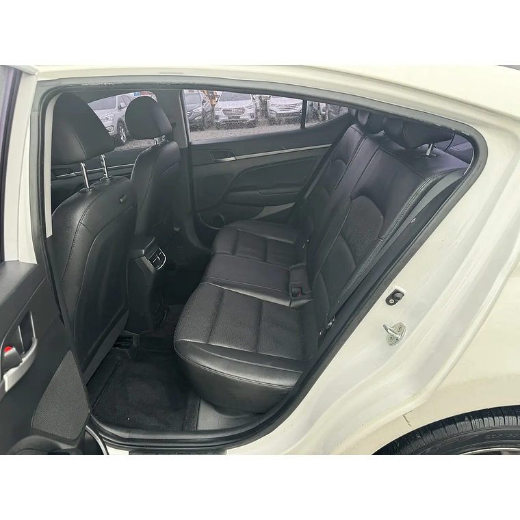 HYUNDAI AVANTE AD 2016 DIESEL 1,6VGT FULL EQUIPO 11