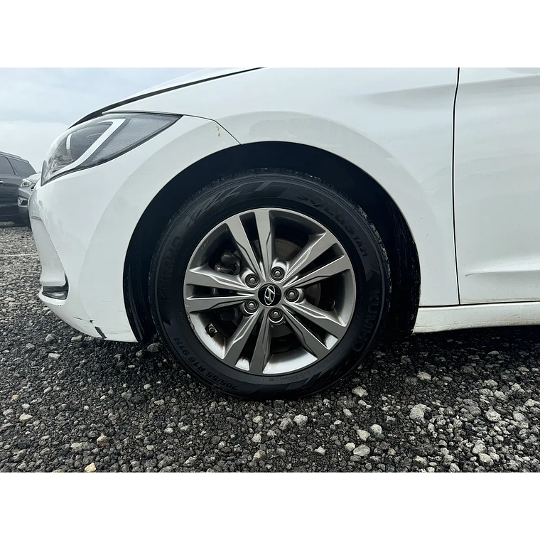 HYUNDAI AVANTE AD 2016 DIESEL 1,6VGT FULL EQUIPO 5