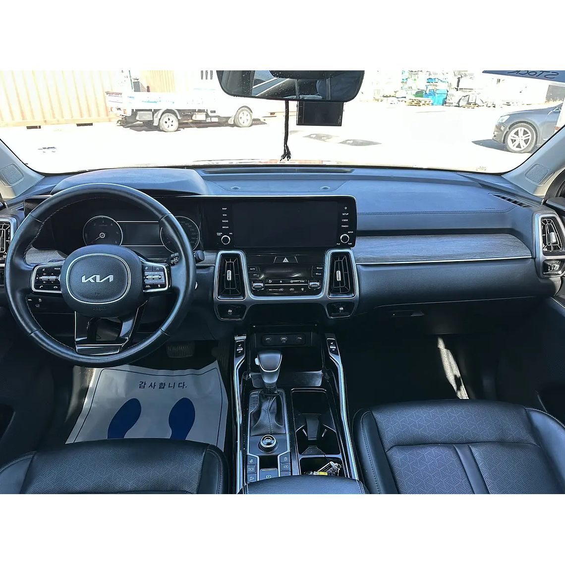 KIA SORENTO 2023 / 7PASAJEROS / CAMARA R / PANTALLA / SMART KEY 12