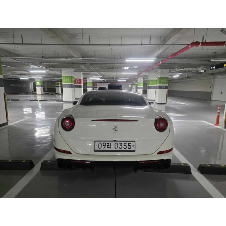 FERRARI CALIFORNIA T 3.9 V8 2