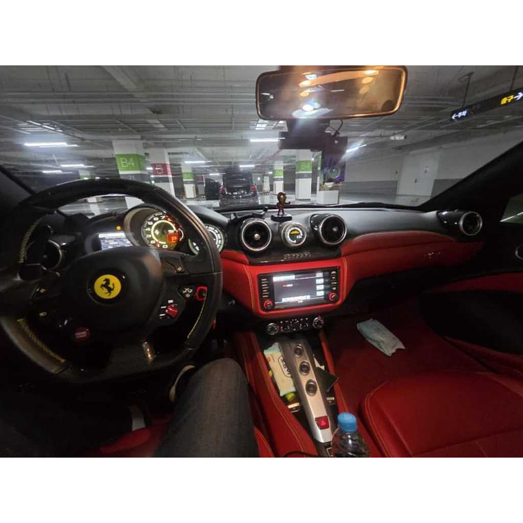 FERRARI CALIFORNIA T 3.9 V8 5