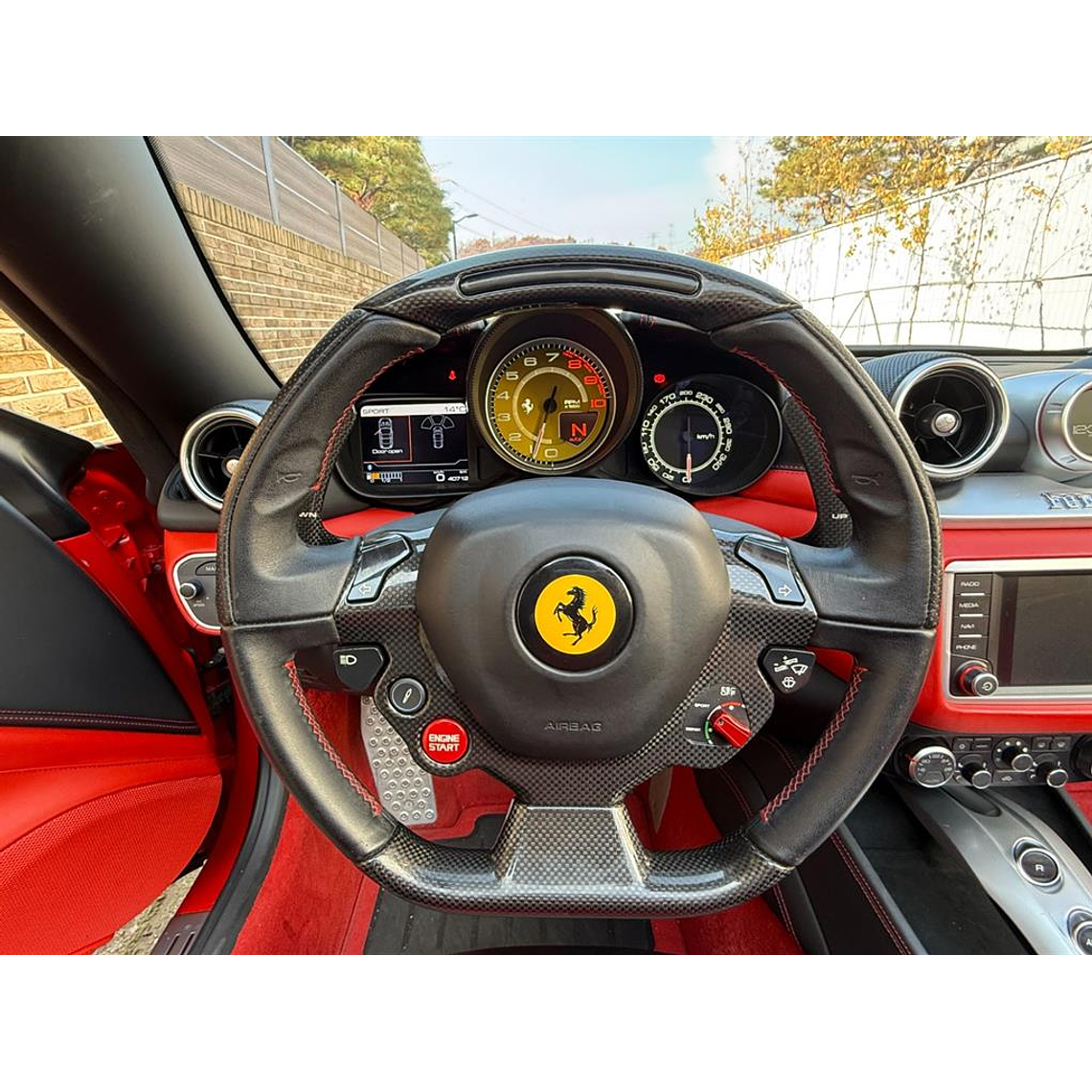 FERRARI CALIFORNIA T 3.9 V8 ROJO 8