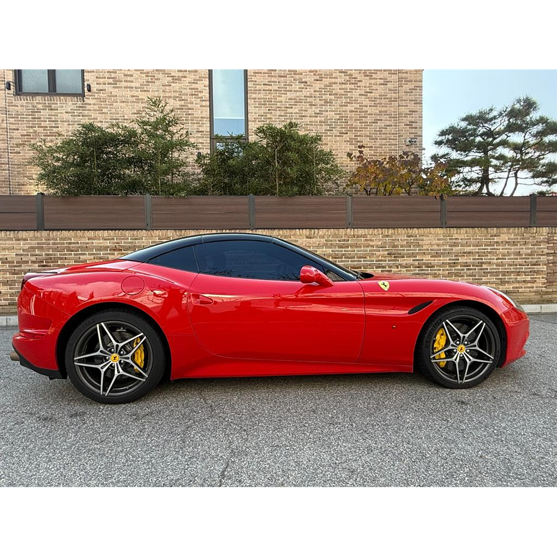 FERRARI CALIFORNIA T 3.9 V8 ROJO 6