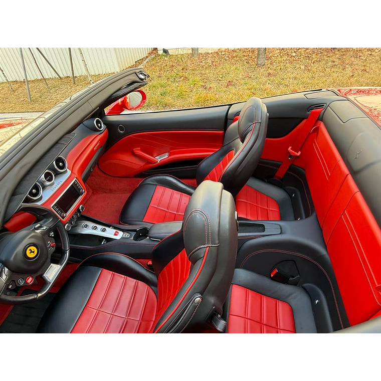 FERRARI CALIFORNIA T 3.9 V8 ROJO 15
