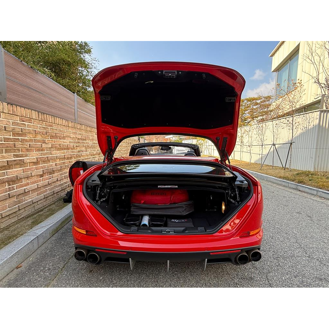 FERRARI CALIFORNIA T 3.9 V8 ROJO 5