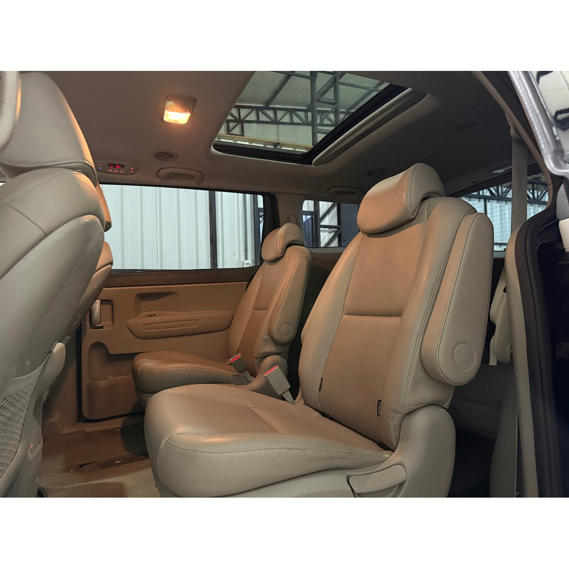 KIA ALL NEW CARNIVAL 2017 DOUBLE SUNROOF / PANTALLA / DIESEL / 9 PASAJEROS 15