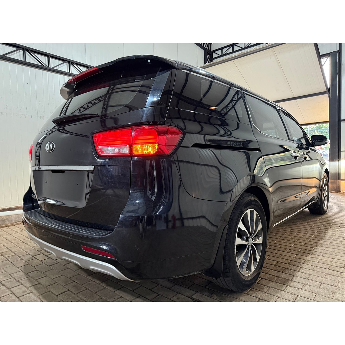 KIA ALL NEW CARNIVAL 2017 DOUBLE SUNROOF / PANTALLA / DIESEL / 9 PASAJEROS 9