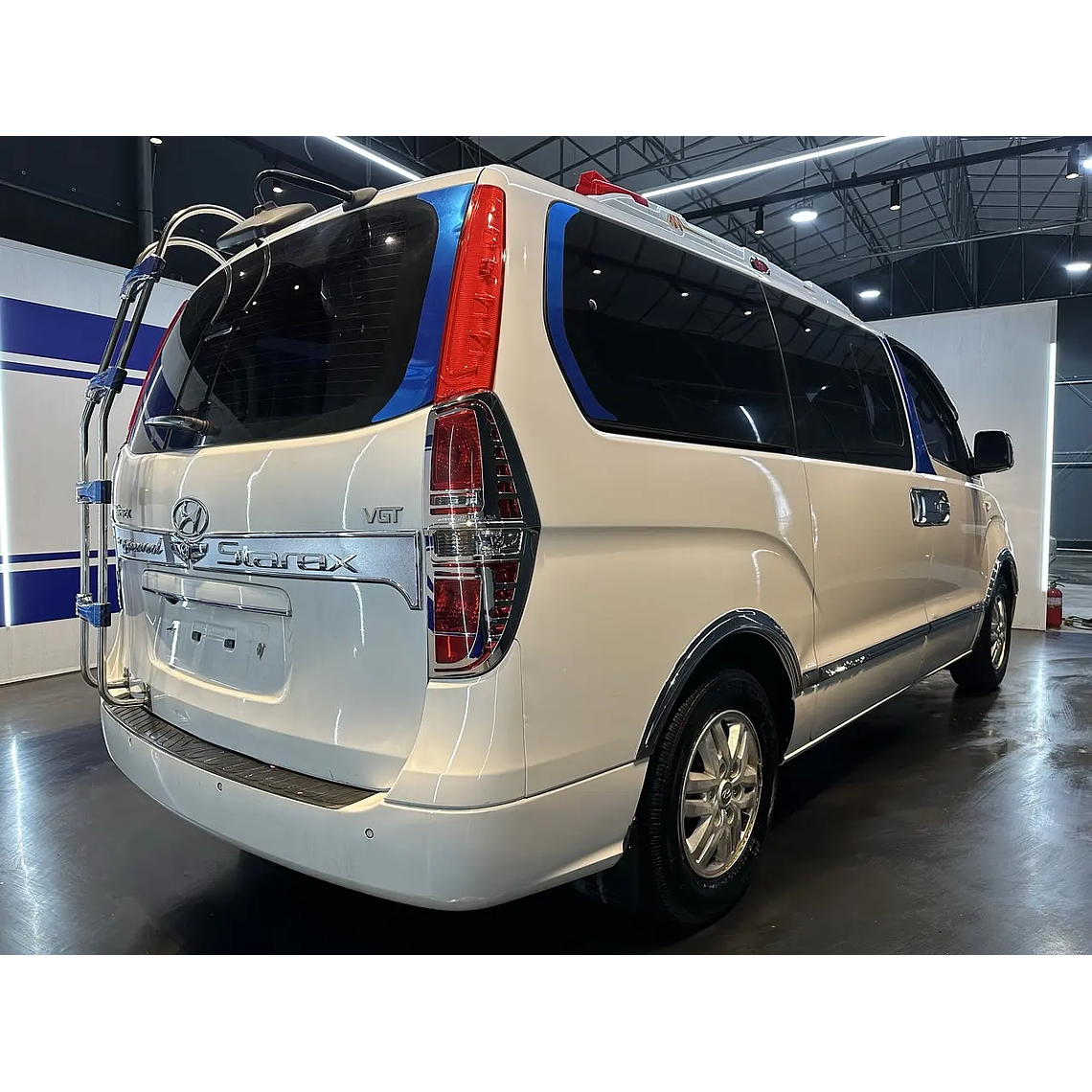 HYUNDAI STAREX 2017 / DIESEL / 2.5 CC / 12 PASAJEROS 4