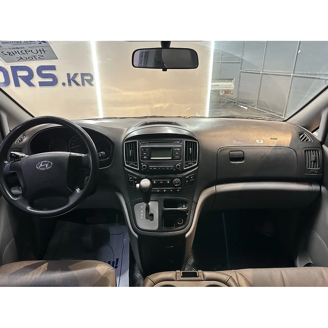 HYUNDAI STAREX 2017 / DIESEL / 2.5 CC / 12 PASAJEROS 14