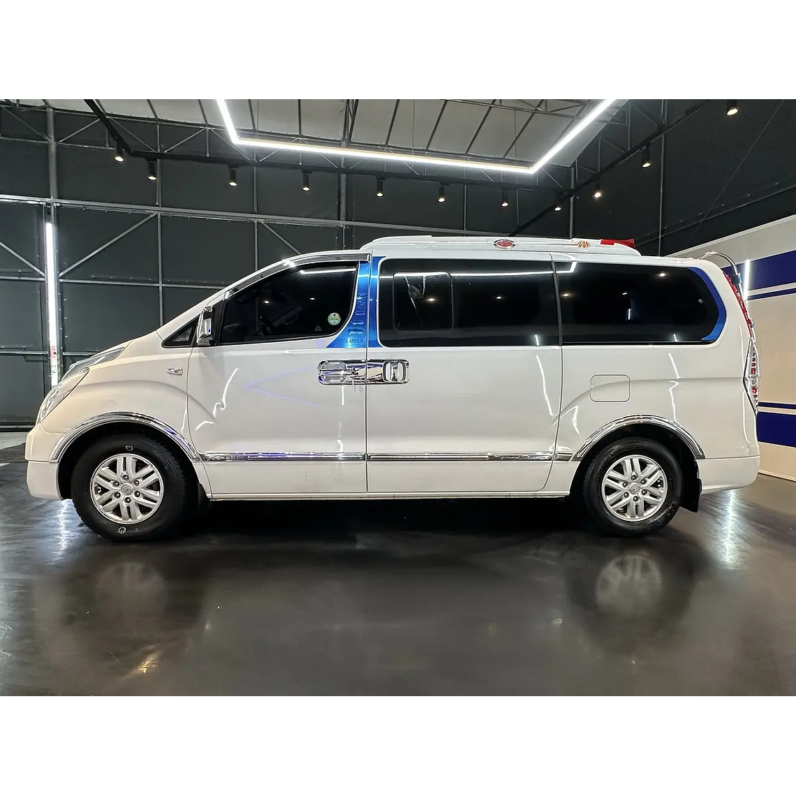 HYUNDAI STAREX 2017 / DIESEL / 2.5 CC / 12 PASAJEROS 7