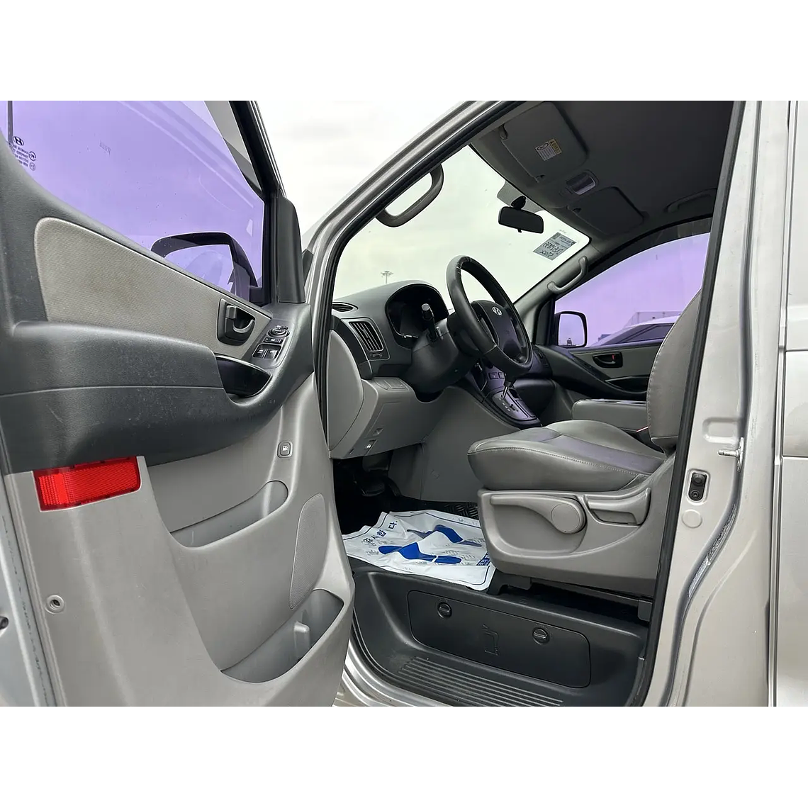 HYUNDAI STAREX 2013 / DIESEL 2.5 / 2WD / 12 PASAJEROS 13