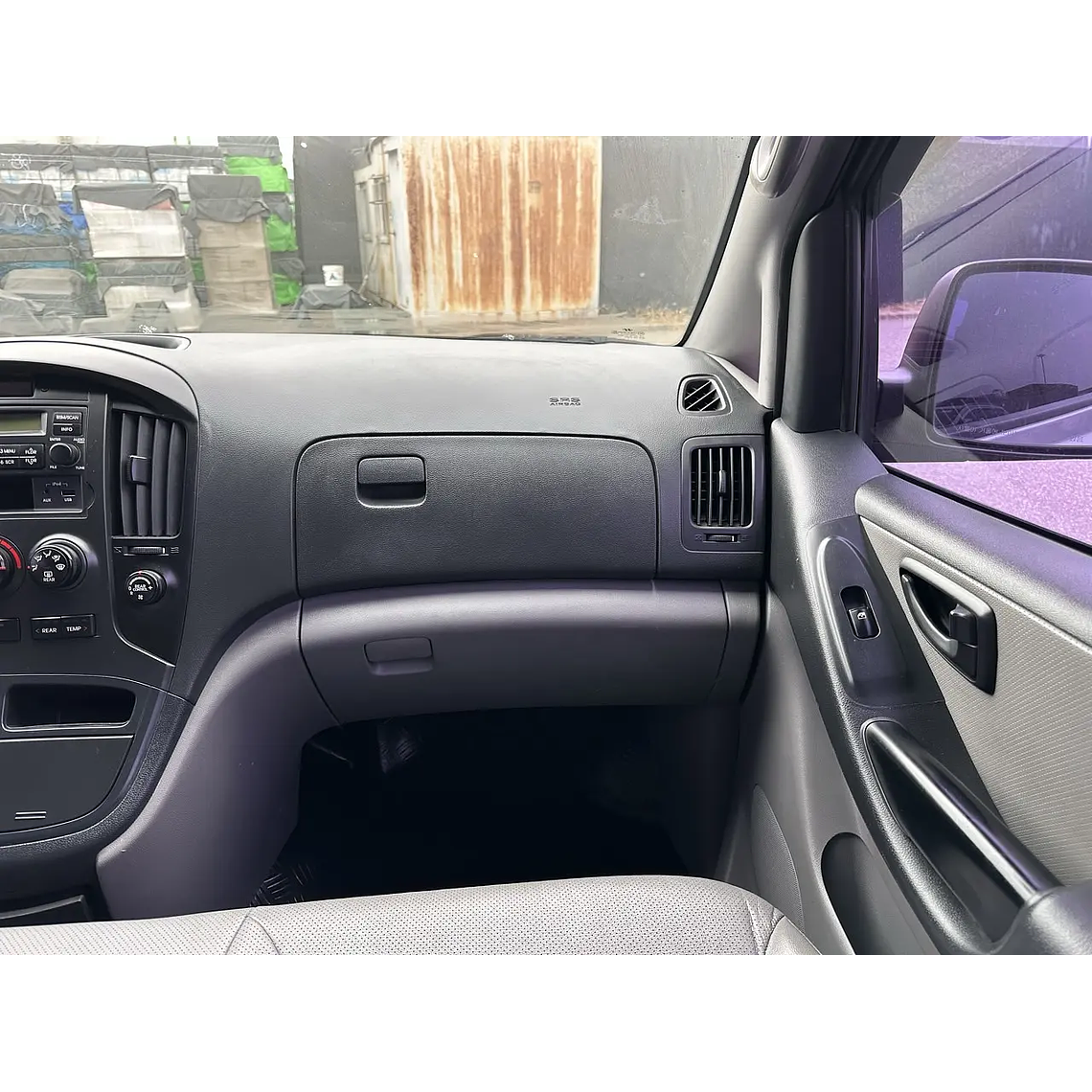 HYUNDAI STAREX 2013 / DIESEL 2.5 / 2WD / 12 PASAJEROS 16